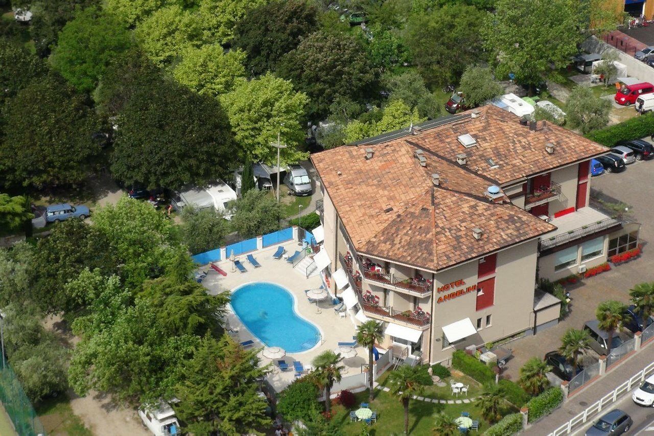 Hotel Angelini Torbole Sul Garda Exterior foto